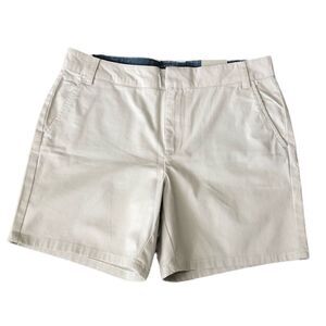NWT G.H. Bass everyday khaki shorts